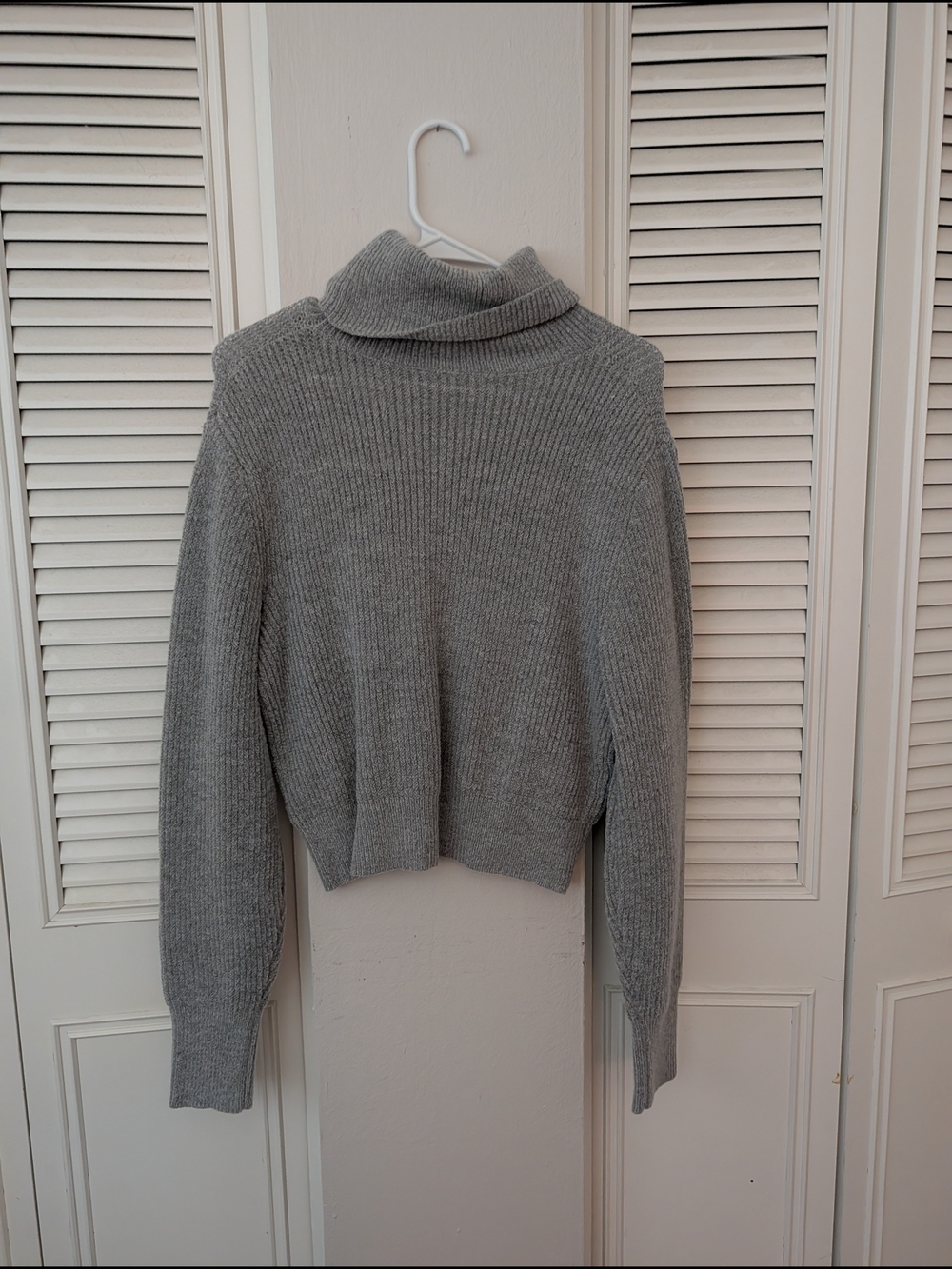 SHEIN Gray Ribbed Turtleneck Sweater
